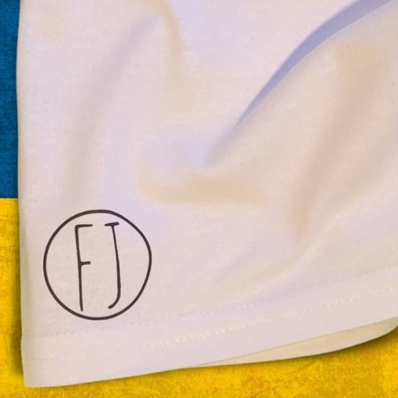 Large Teardrop Heart Tee - Support Ukraine Now! - Picture 3 of 3